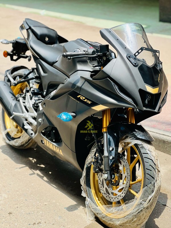  Yamaha R15 V4 India BS7 