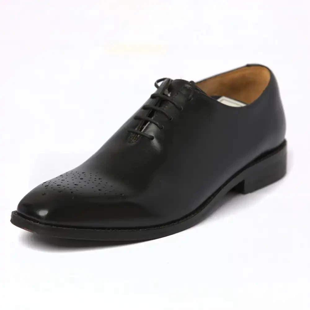  MEN’S MEDALLION TOE OXFORD SHOES 